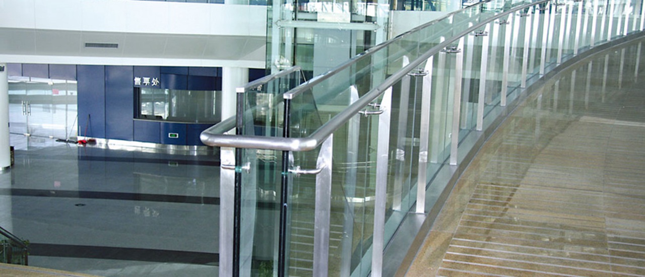 采用泓冠SUS304不銹鋼 采用泓冠SUS304不銹鋼